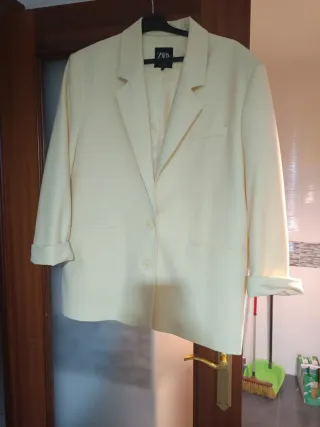 Americana Zara cremaTalla XL, da para una 48