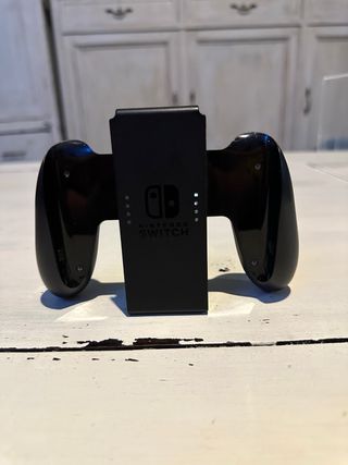 Nintendo Switch con gioco e accessori