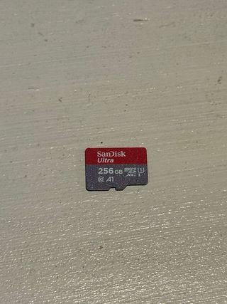 Nintendo Switch con gioco e accessori