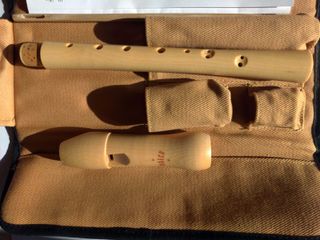 Flauto dolce soprano in acero con custodia. Nuovo