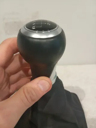 Pomo cambio Audi A4 B9 8W