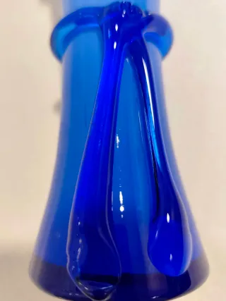 Jarrón de cristal azul degradado