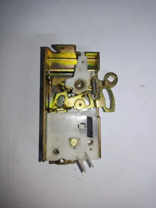 Fecho Porta Ford Fiesta 2289596 M-55