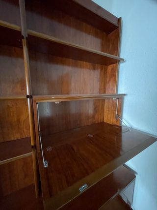 Mueble de salón madera y cristal