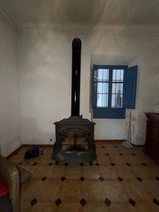 Chimenea de leña hierro fundido estilo clasico