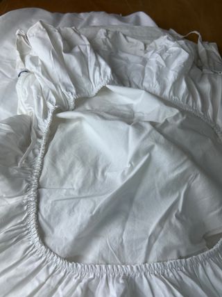 Ropa de cuna blanca con azul interbaby