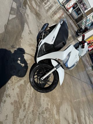 Honda SH 125i Blanca