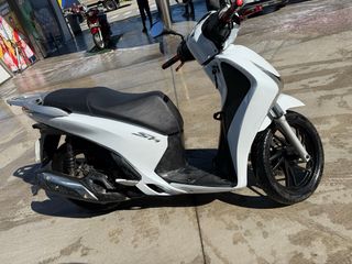 Honda SH 125i Blanca