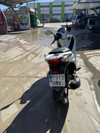 Honda SH 125i Blanca