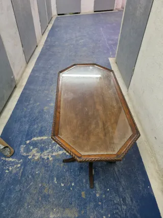 Mesa antigua de madera