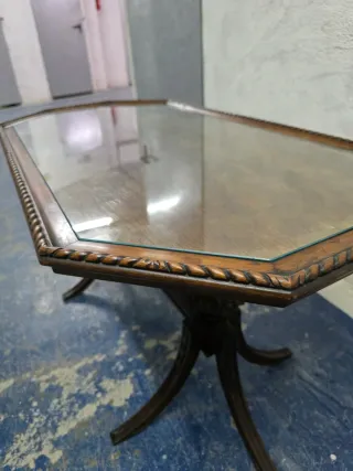 Mesa antigua de madera