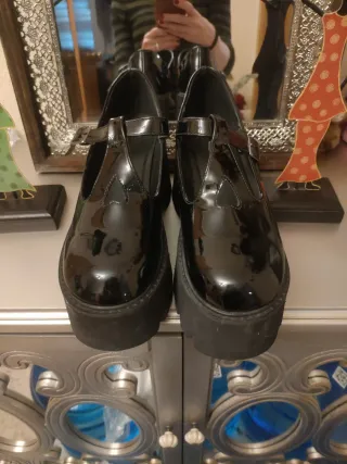 Zapatos plataforma de Charol Góticos