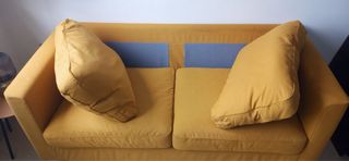 Sofá 3 plazas IKEA color mostaza. ESTA EN TENERIFE
