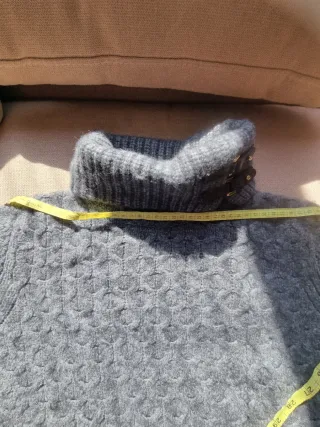 Jersey Massimo Dutti cuello alto gris de chica