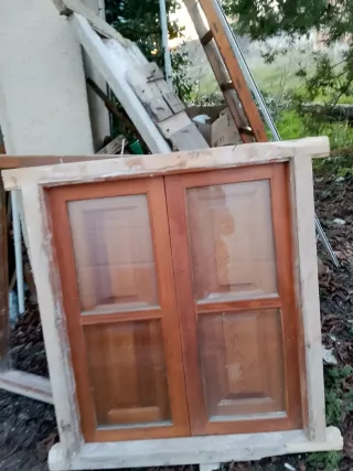Se venden 5 ventanas de madera