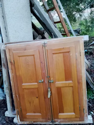 Se venden 5 ventanas de madera