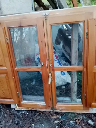 Se venden 5 ventanas de madera