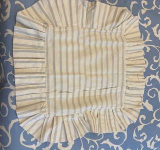 Funda de cojín Zara Home con volante