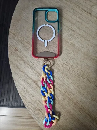 Funda iPhone 13 con colgador y adaptador