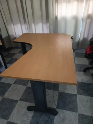 Escritorio oficina madera y metal