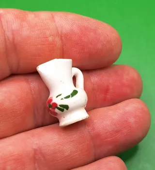 Set di oggetti per casa delle bambole