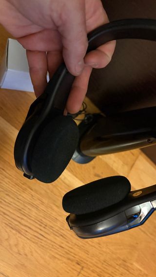Regalo Auriculares Inalámbricos Sukimoto LEER