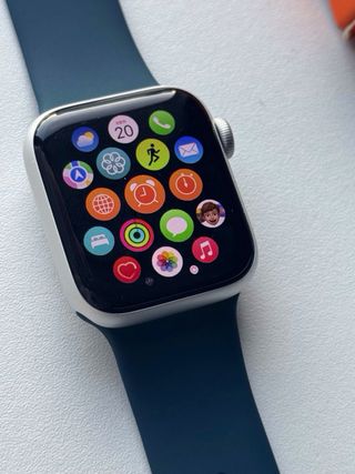 Apple Watch SE 40mm GPS Argento