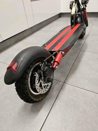 Patinete Eléctrico Sunnigoo Negro/Rojo