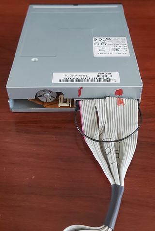 ANTIGUA DISQUETERA DE 3,5” MARCA SONY