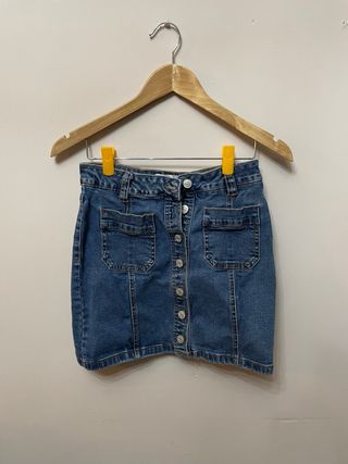 Falda vaquera con botones