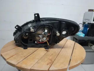 Faro Delantero Mercedes-Benz Vito