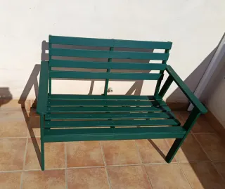 Conjunto mesa, banco y sillas de madera