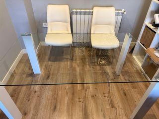 Mesa de cristal moderna