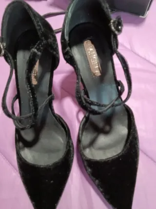 Zapatos de tacón negros talla 37