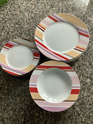 Juego de Platos de Porcelana Multicolor