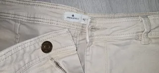 Pantalón cargo beige