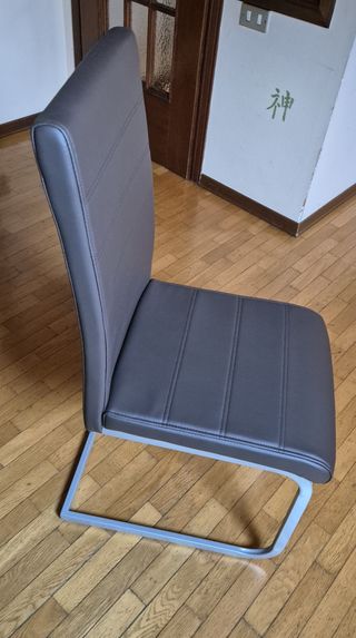 Sedia a sbalzo Juskys in similpelle