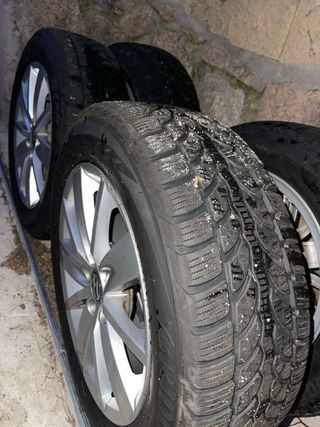 Llantas Volkswagen 185/60 R15 + Neumáticos Nieve