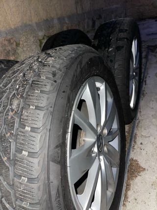 Llantas Volkswagen 185/60 R15 + Neumáticos Nieve