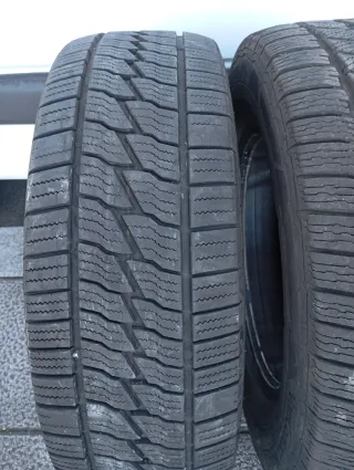 Neumáticos de segunda manose vende neumáticos de s