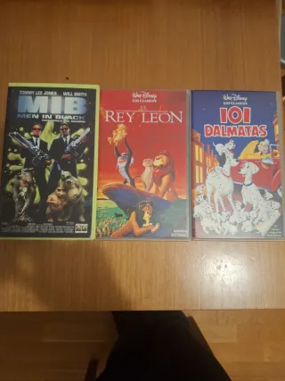 Lote 3 Películas VHS: MIB, Rey León, 101 Dálmatas
