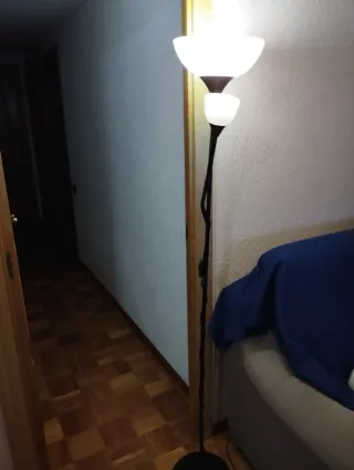 Lámpara de pie moderna