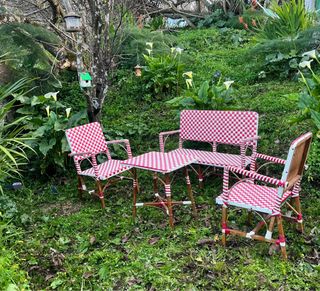 Mesa y Sillas Jardín Vintage Cuadros Rojo/Blanco