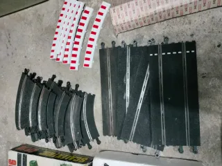 Scalextric Lote Circuito GP.16 + Accesorios