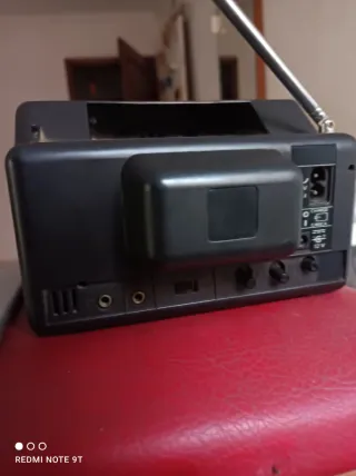 Televisor Portátil Roadstar Antiguo