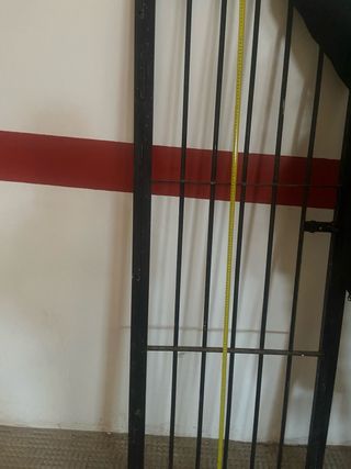 Puerta de hierro tipo reja