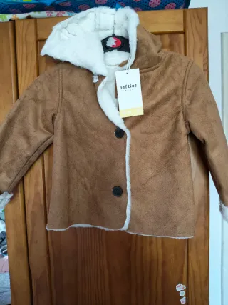 Casaco fofinho caramelo Lefties 18-24m
