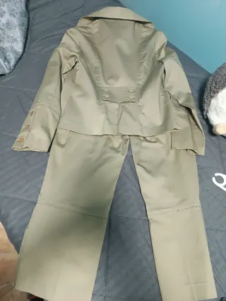 Traje chaqueta y pantalón mujer para entre tiempo.