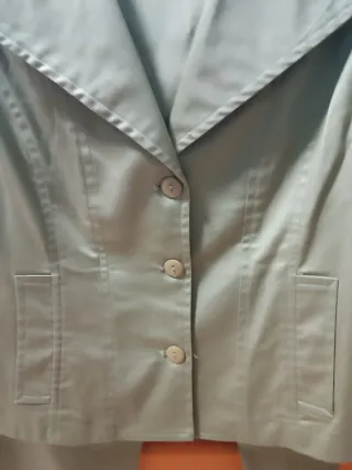 Traje chaqueta y pantalón mujer para entre tiempo.