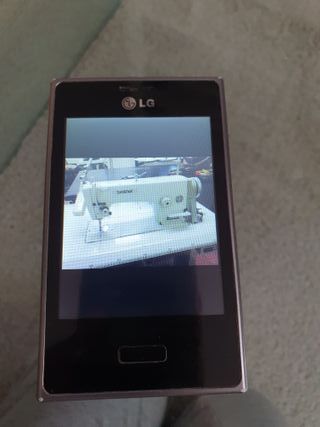 Vendo una máquina industrial de coser.